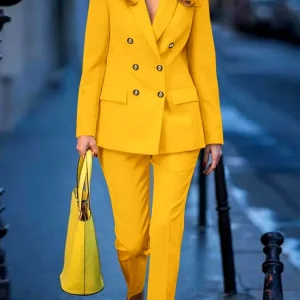 Ensemble blazer et pantalon de travail pour femme