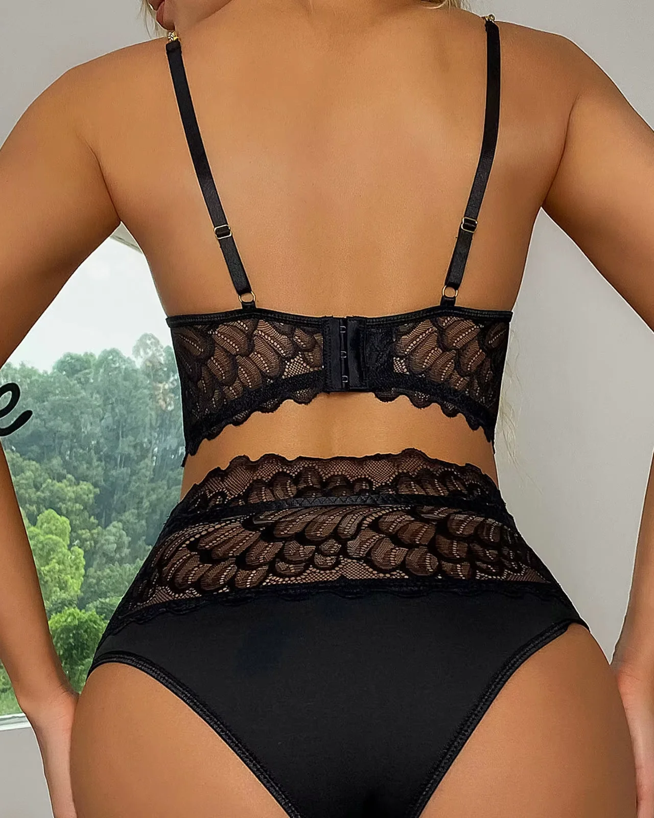 Ensemble soutien-gorge et culotte taille haute en dentelle pour femmes – Image 4