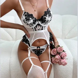 Transparent Tulle brodé soutien-gorge et slip ensemble de sous-vêtements pour femmes