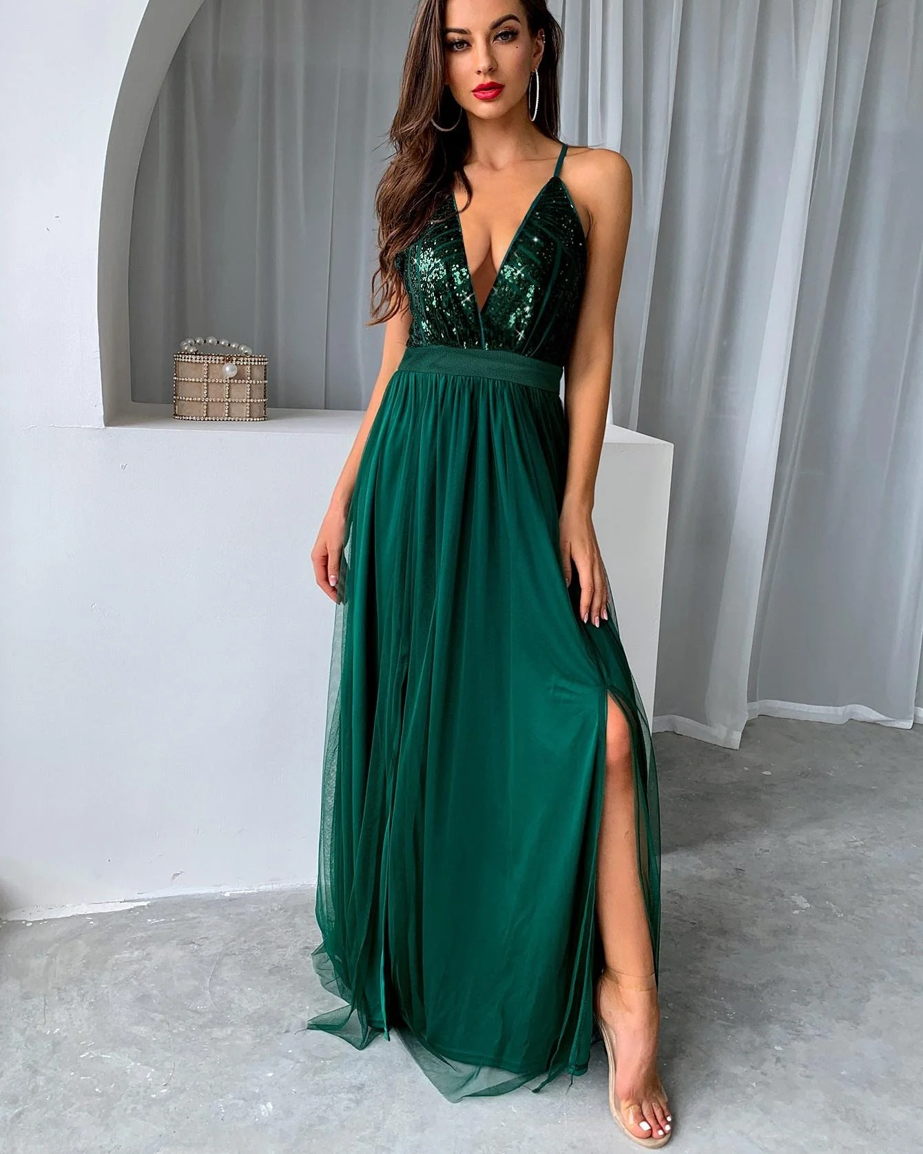 Robe de Cocktail en maille à paillettes – Image 4