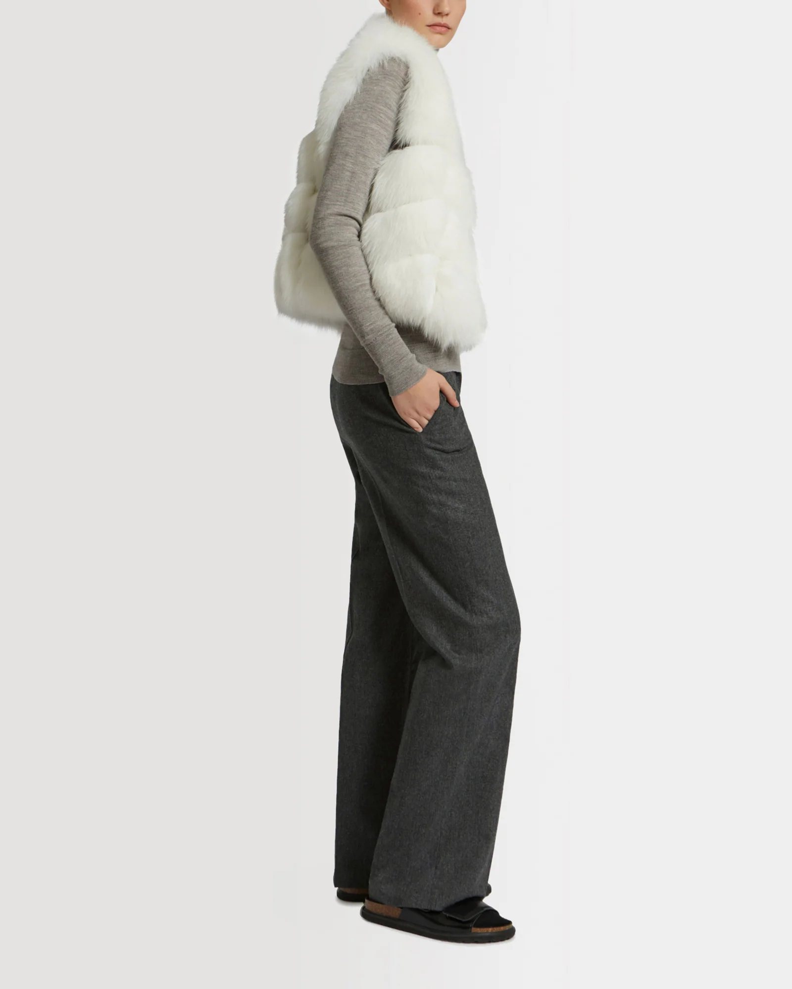 Short gilet in fox fur