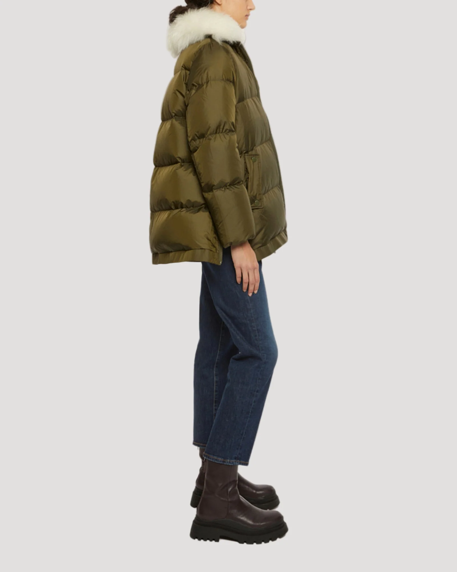 A-line down jacket with a wide lambswool collar – Image 5