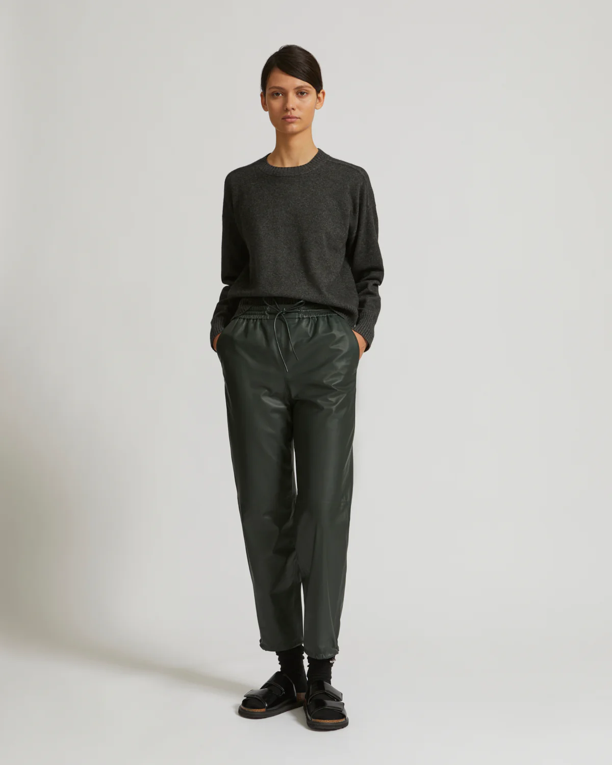 Lamb leather joggers – Image 3