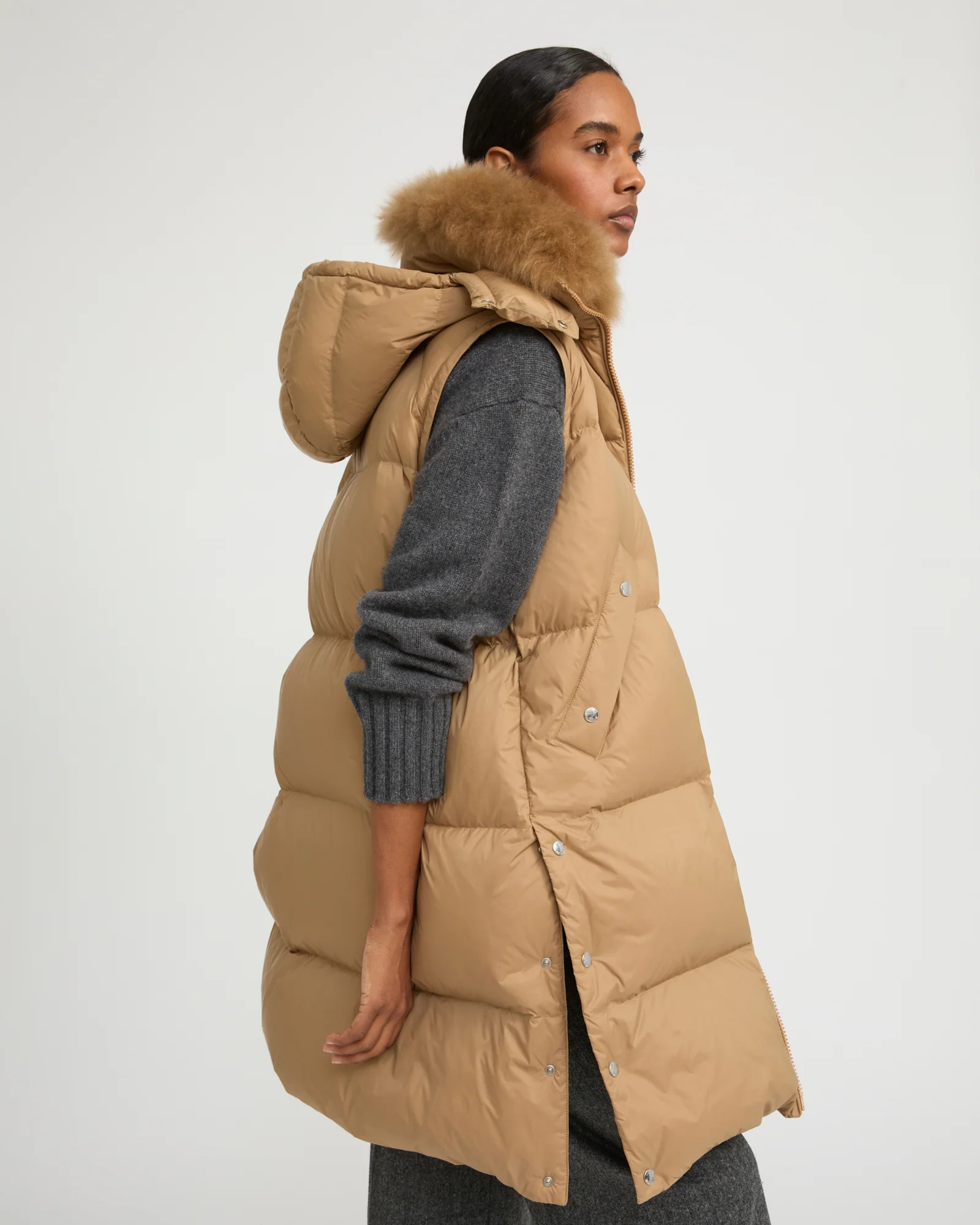 7/8 Long down jacket in water-repellent technical fabric with collar trim in fluffy lambswool – Image 4