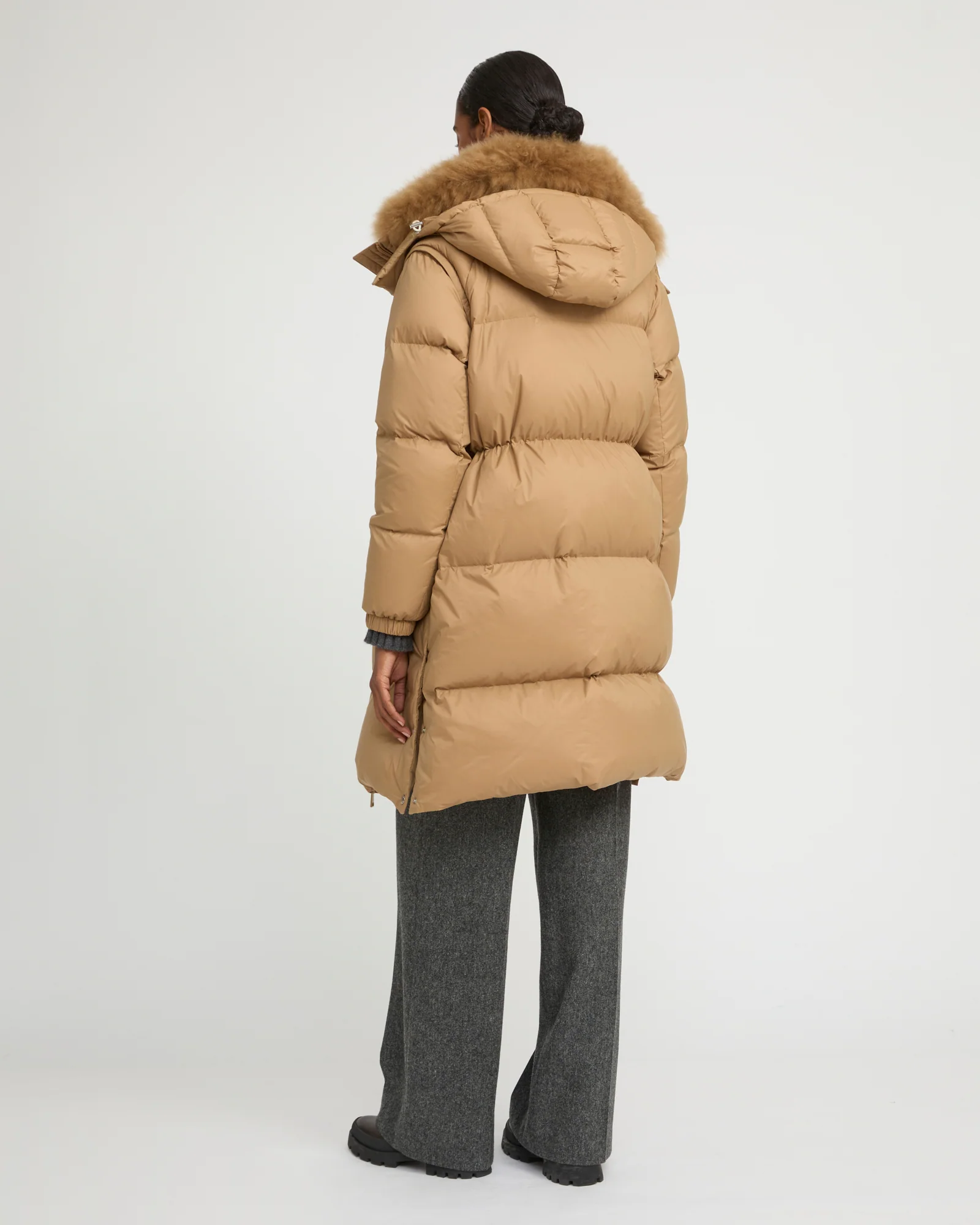 7/8 Long down jacket in water-repellent technical fabric with collar trim in fluffy lambswool – Image 6