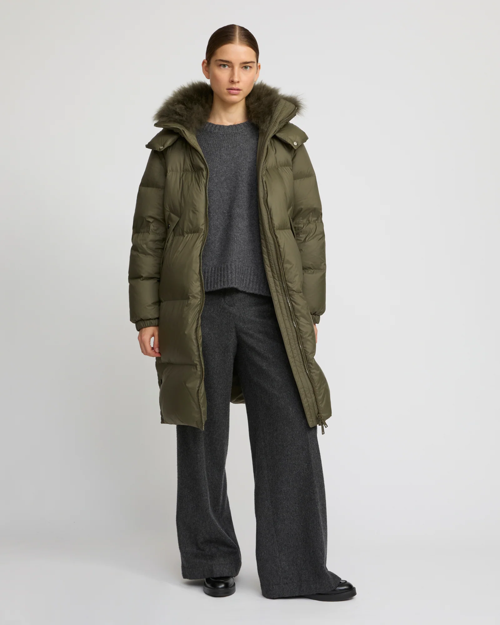 7/8 Long down jacket in water-repellent technical fabric with collar trim in fluffy lambswool – Image 3