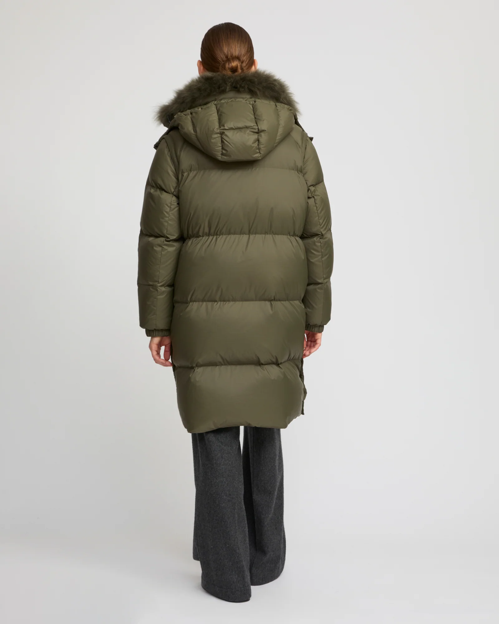 7/8 Long down jacket in water-repellent technical fabric with collar trim in fluffy lambswool – Image 6