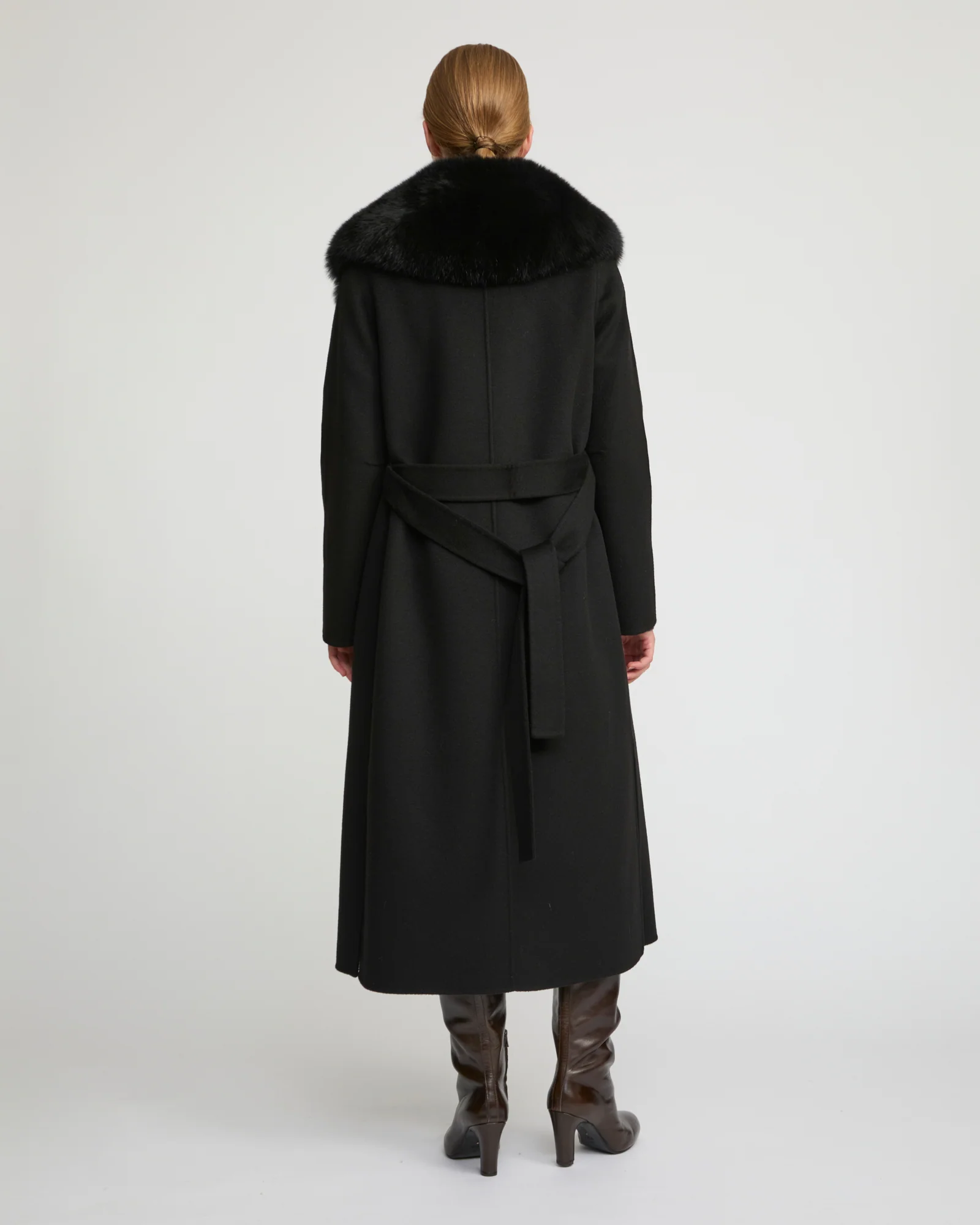 Belted coat in cashmere wool with fox fur collar and lapel – Image 6