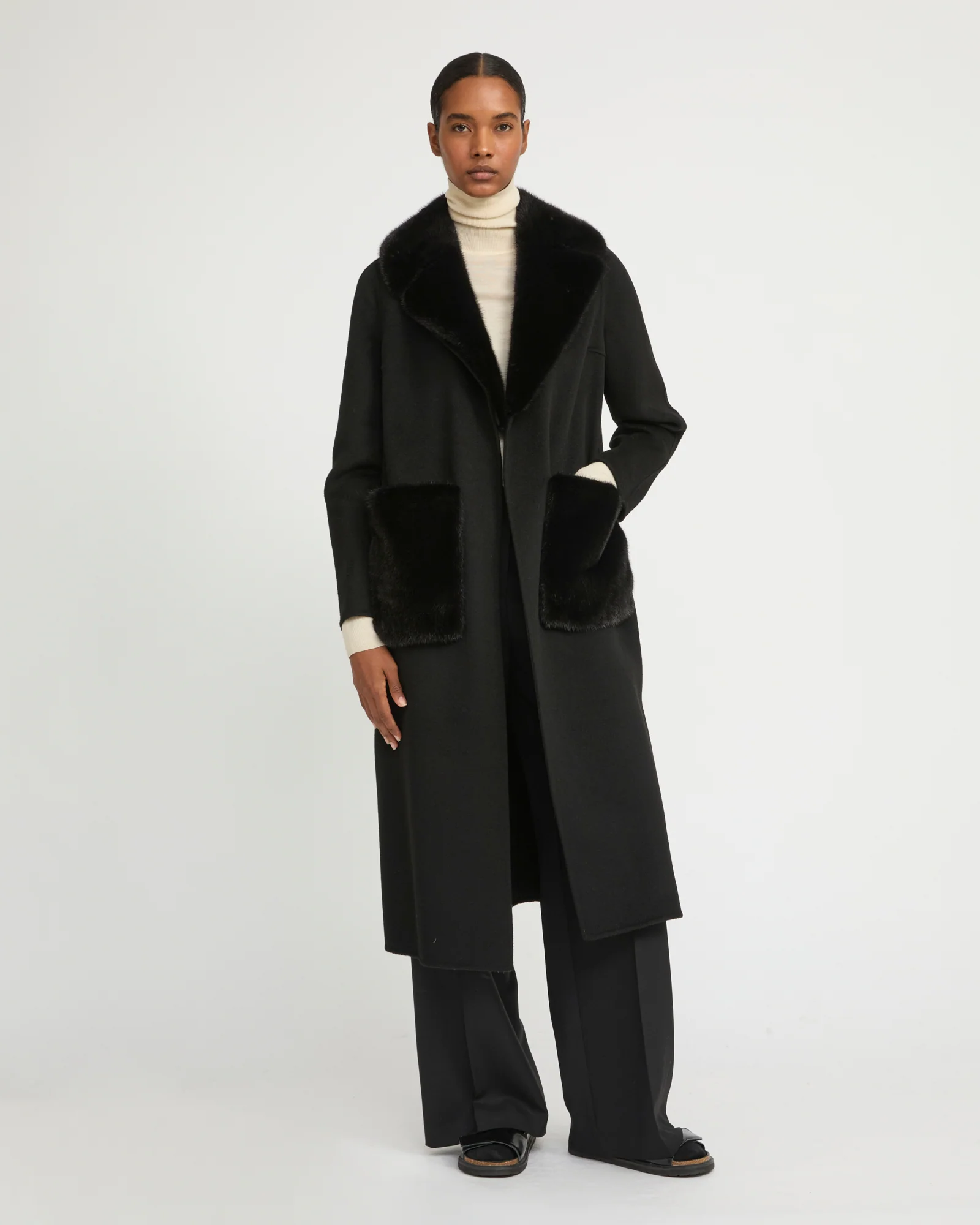 Belted coat in cashmere wool with mink fur collar and over-pockets – Image 4