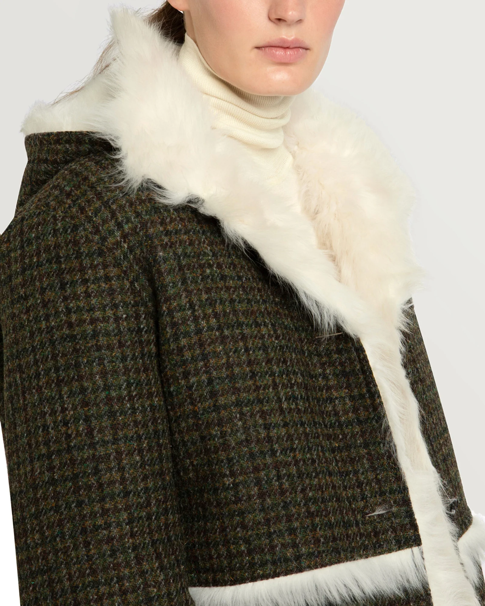 Woollen fabric and shearling hooded coat – Image 6
