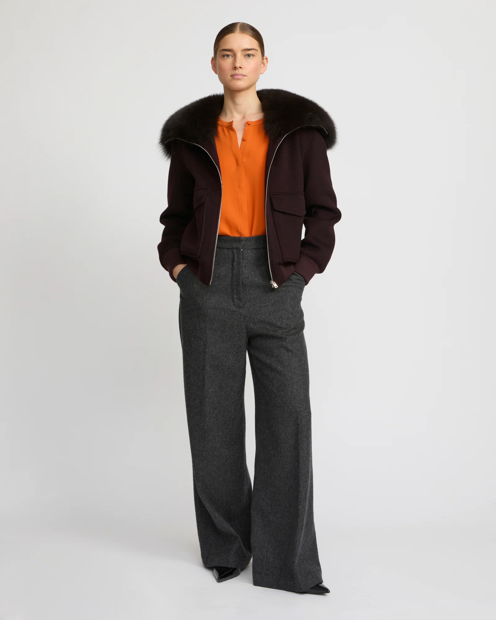 Cropped jacket in cashmere wool with fox fur collar – Image 4