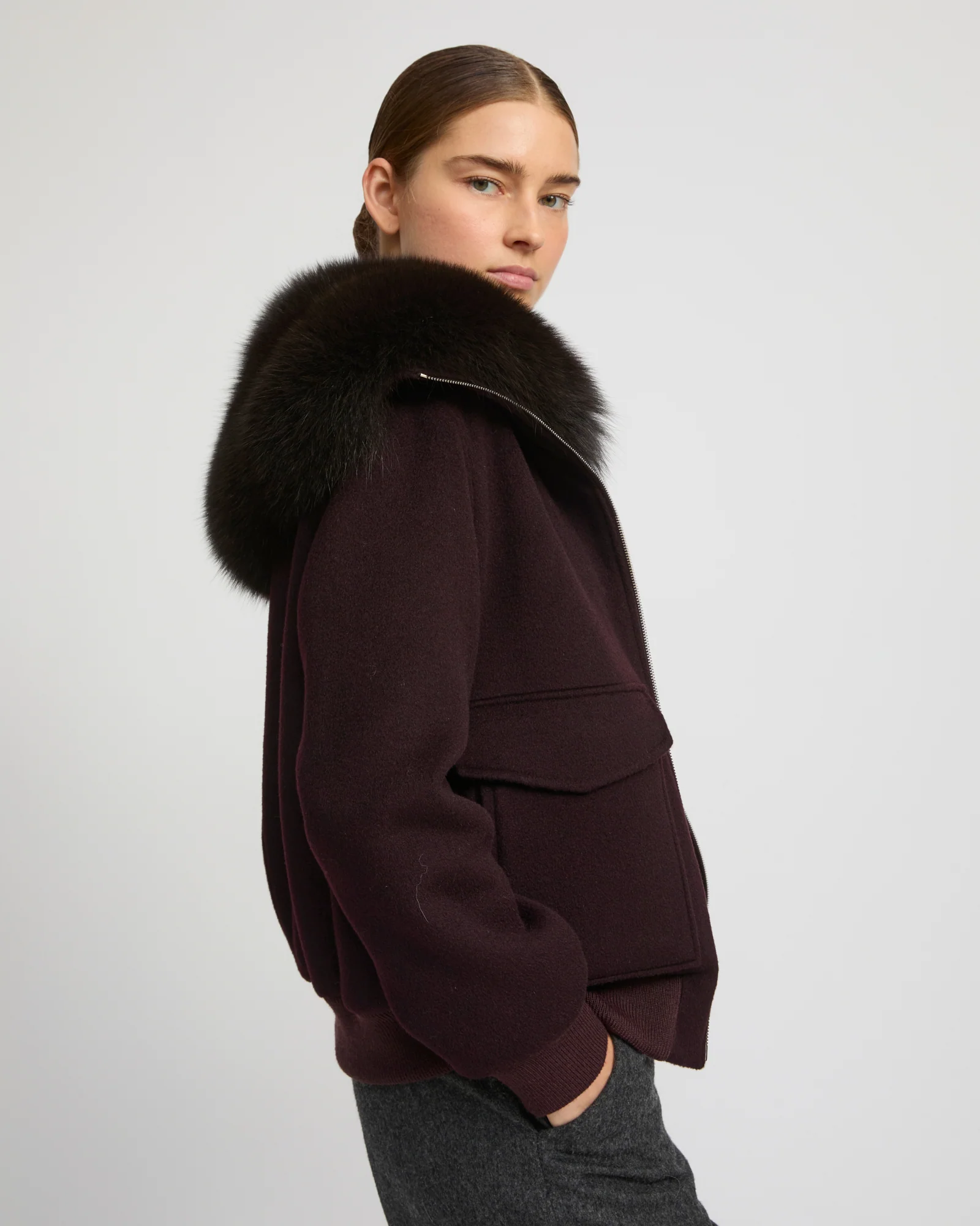 Cropped jacket in cashmere wool with fox fur collar – Image 5