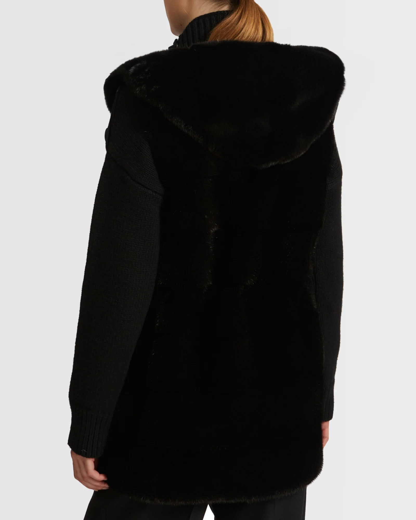 Hooded gilet in long-haired mink fur – Image 4