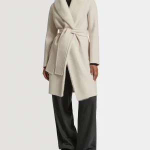 Cashmere wool coat with mink fur collar and facing