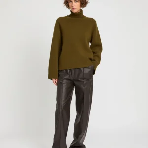 Fine lamb leather loose trousers