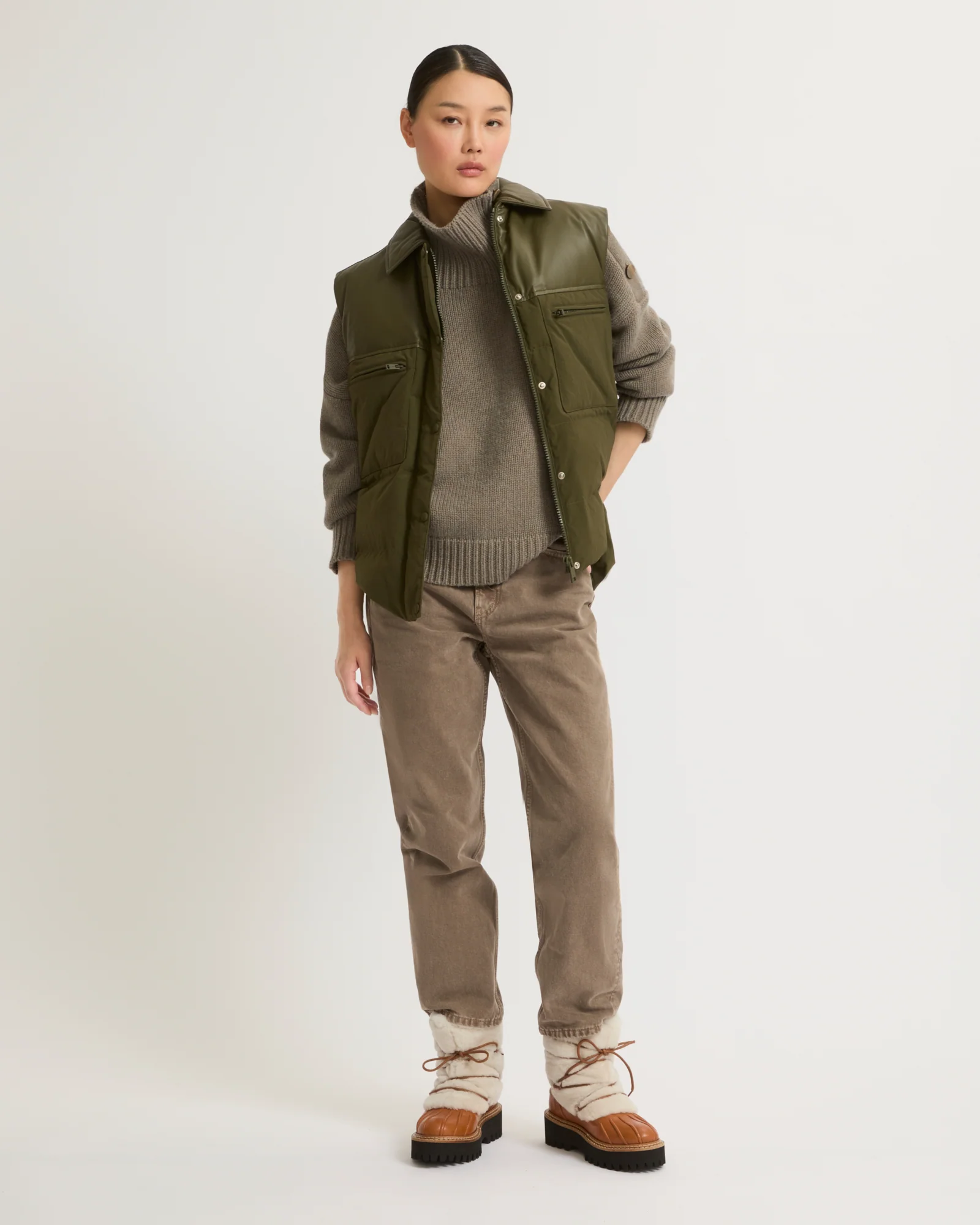 Down gilet in leather and technical fabric blend – Image 6