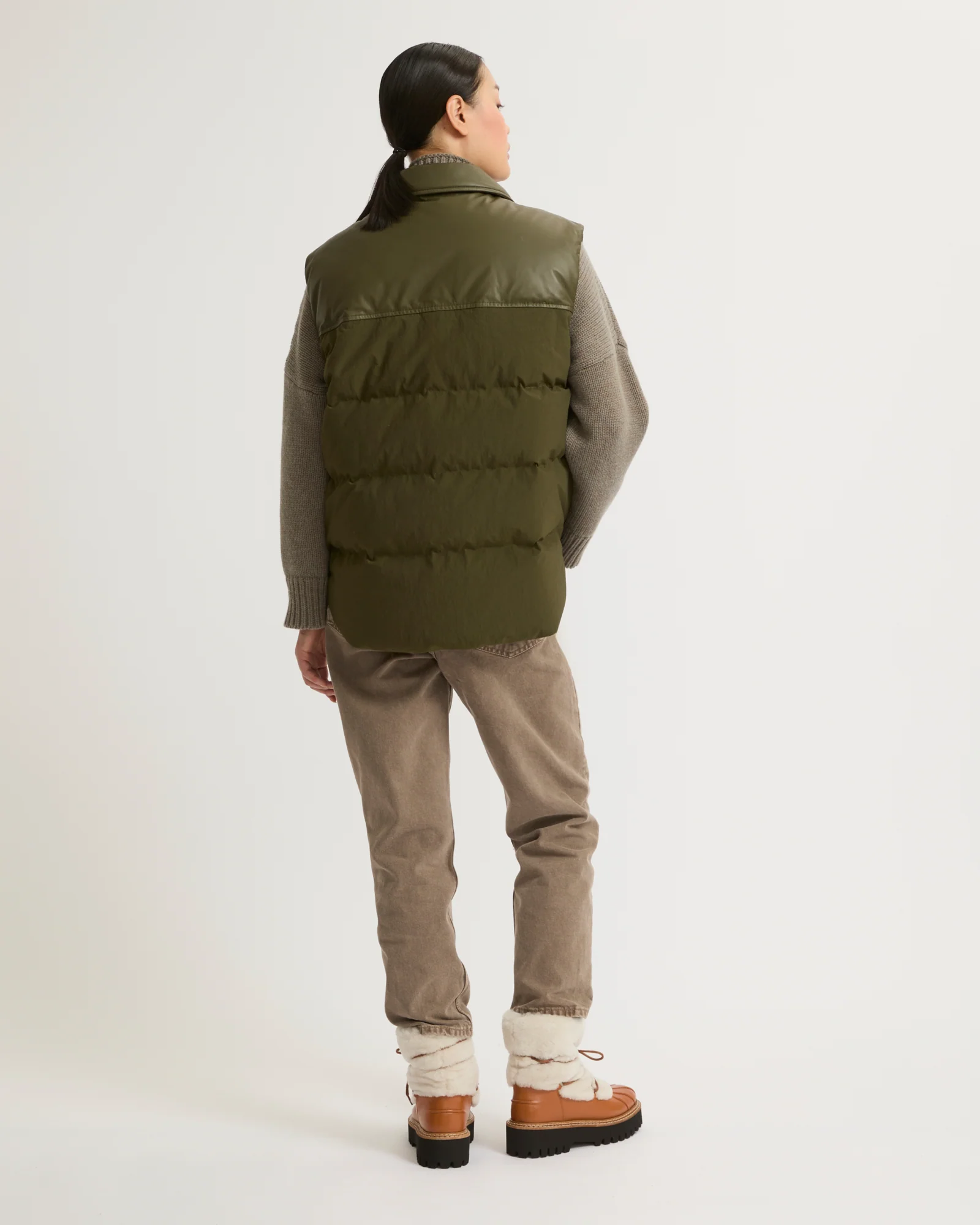 Down gilet in leather and technical fabric blend – Image 8