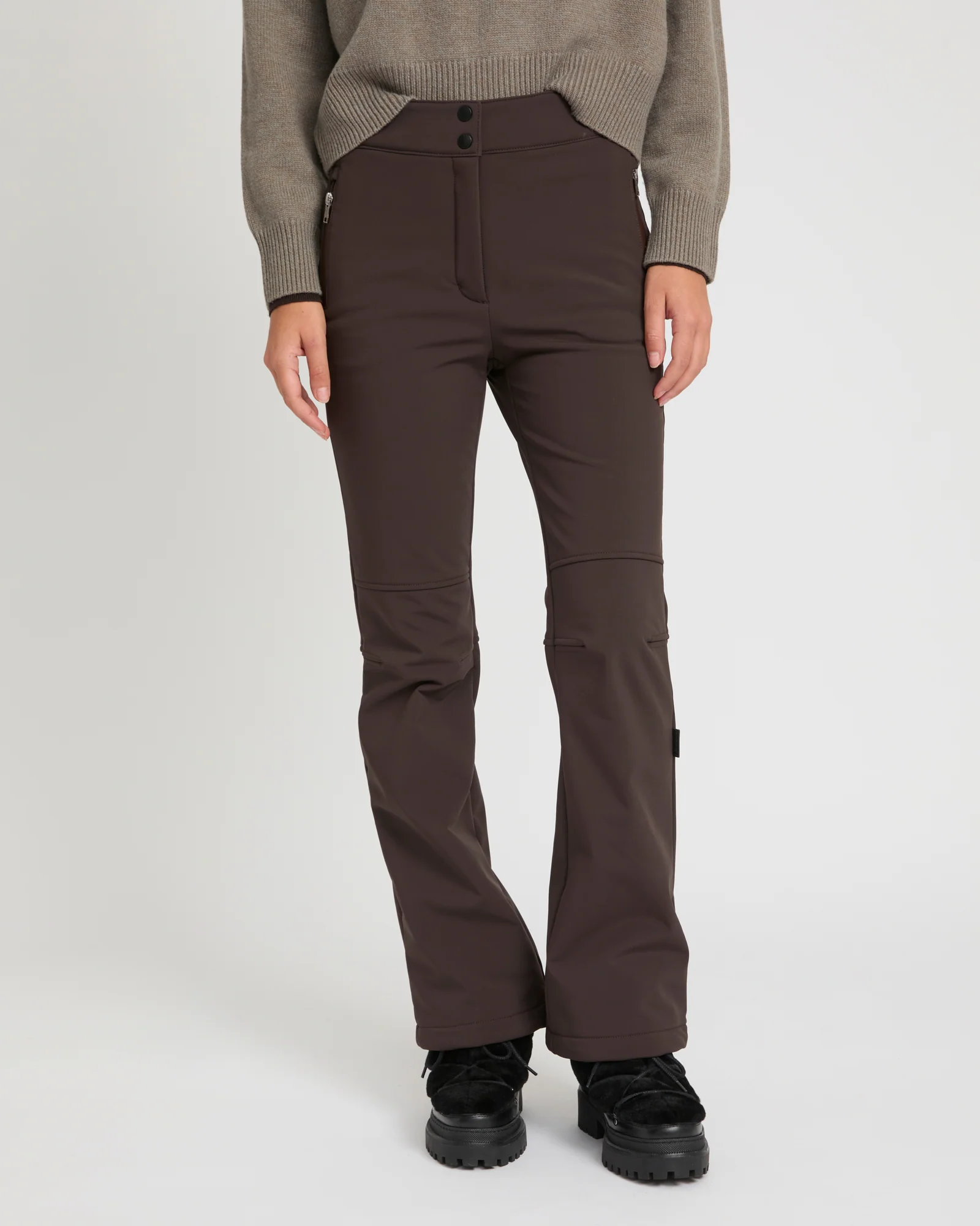 Softshell fabric flared fitted ski trousers – Image 3