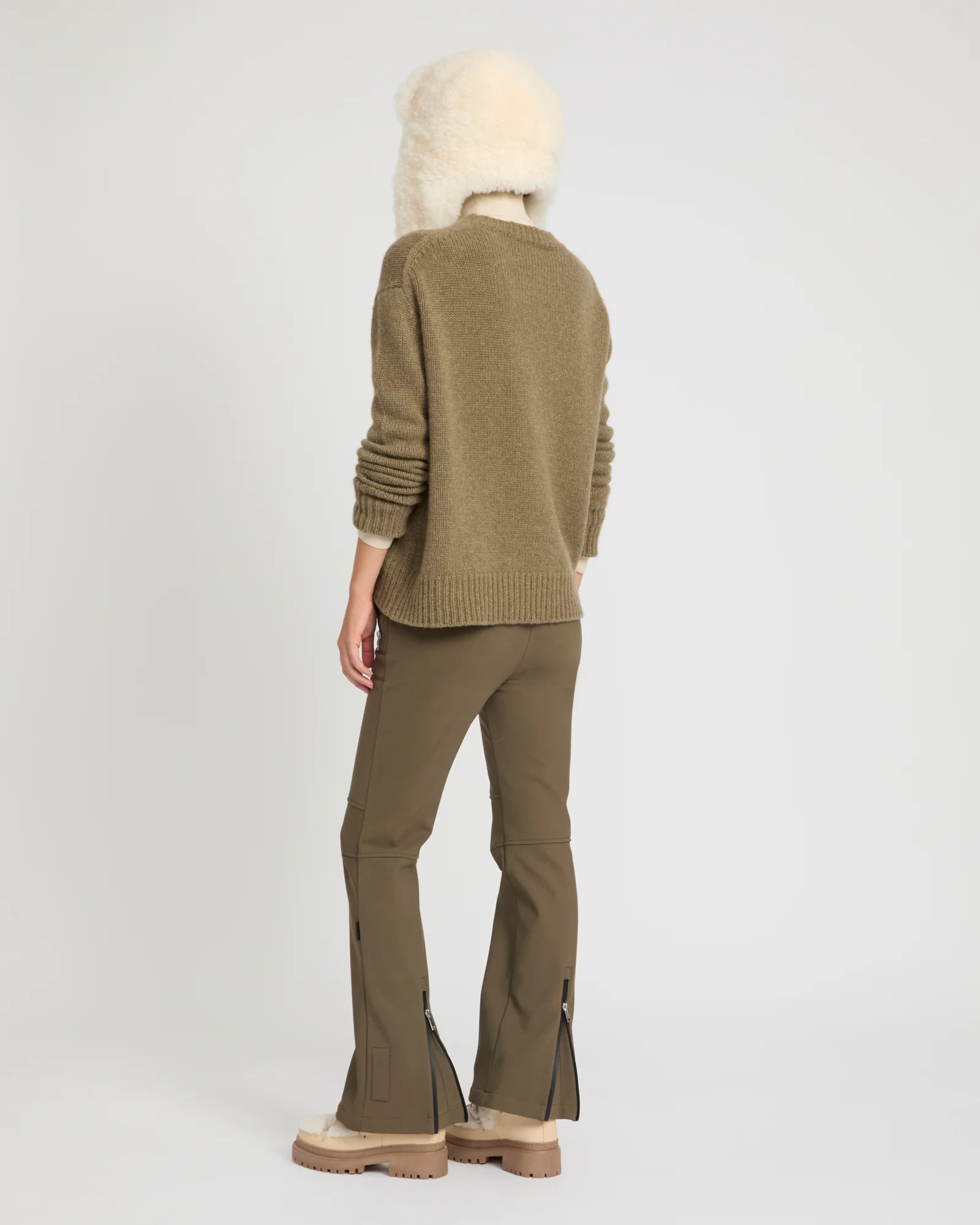 Softshell fabric flared fitted ski trousers – Image 4