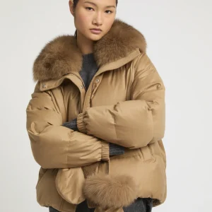 Short down jacket with detachable fox fur collar and mittens