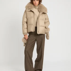 Short down jacket with detachable fox fur collar and mittens