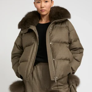 Short down jacket with detachable fox fur collar and mittens