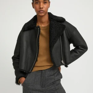 Cropped biker jacket in patent merino