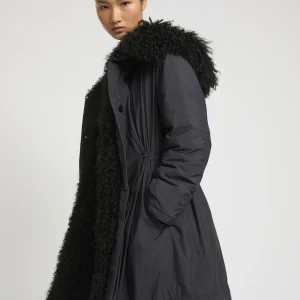 Ultra-light down parka with curly lambskin trim