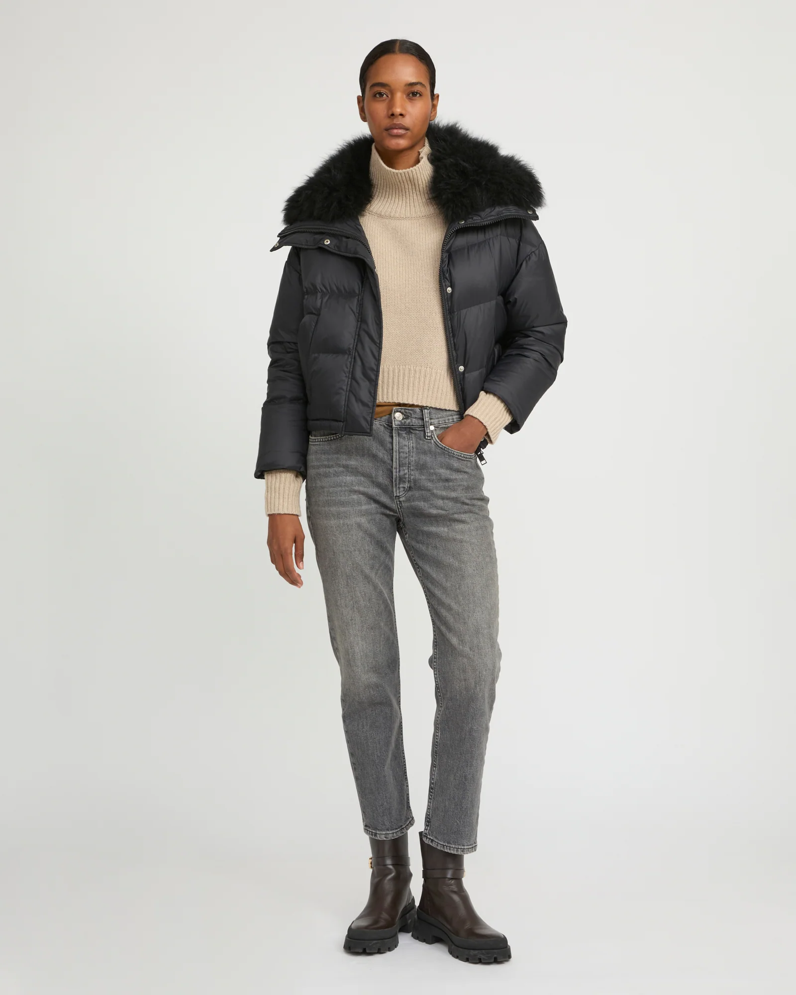 Short down jacket with fluffy lambswool trim – Image 3