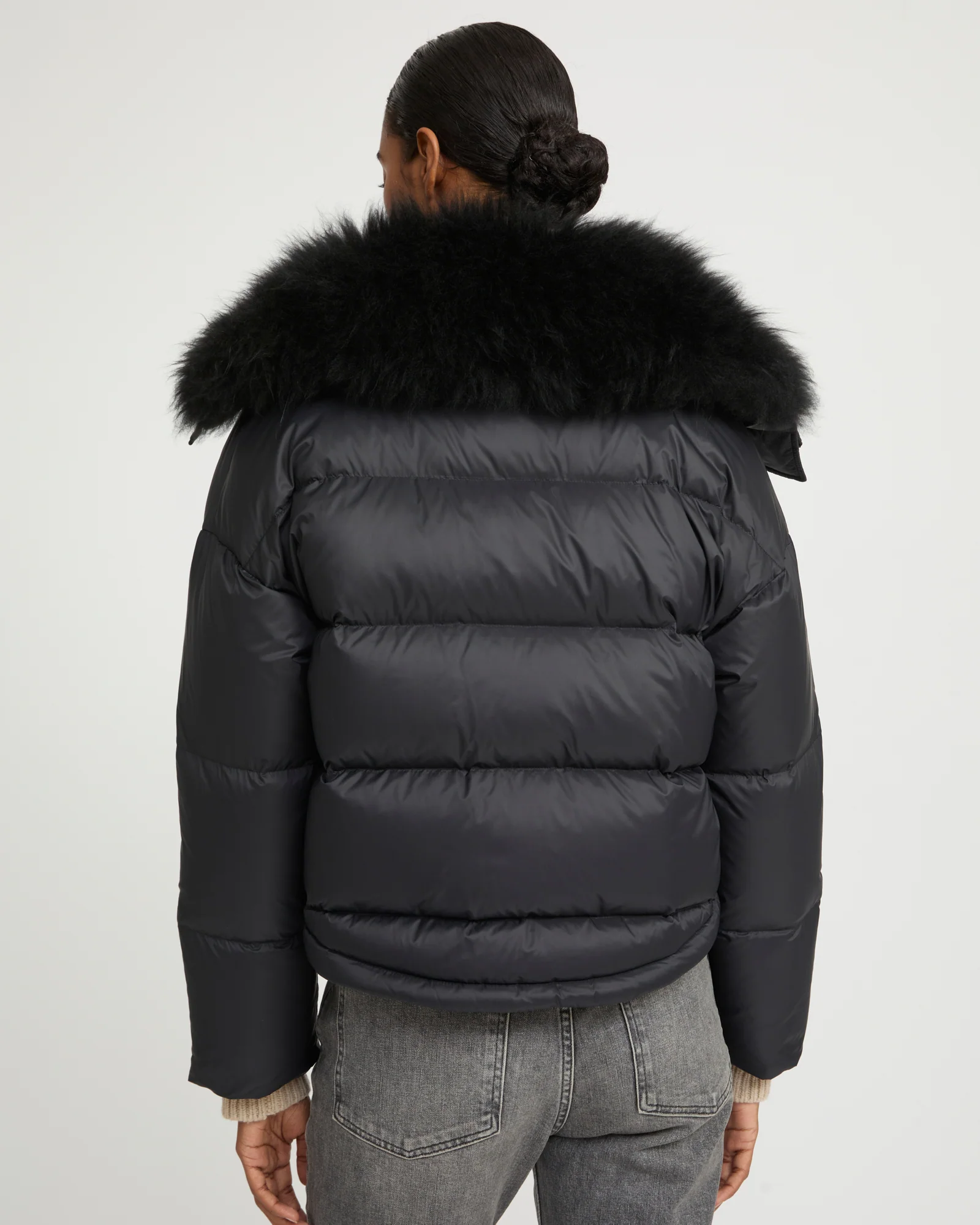 Short down jacket with fluffy lambswool trim – Image 4