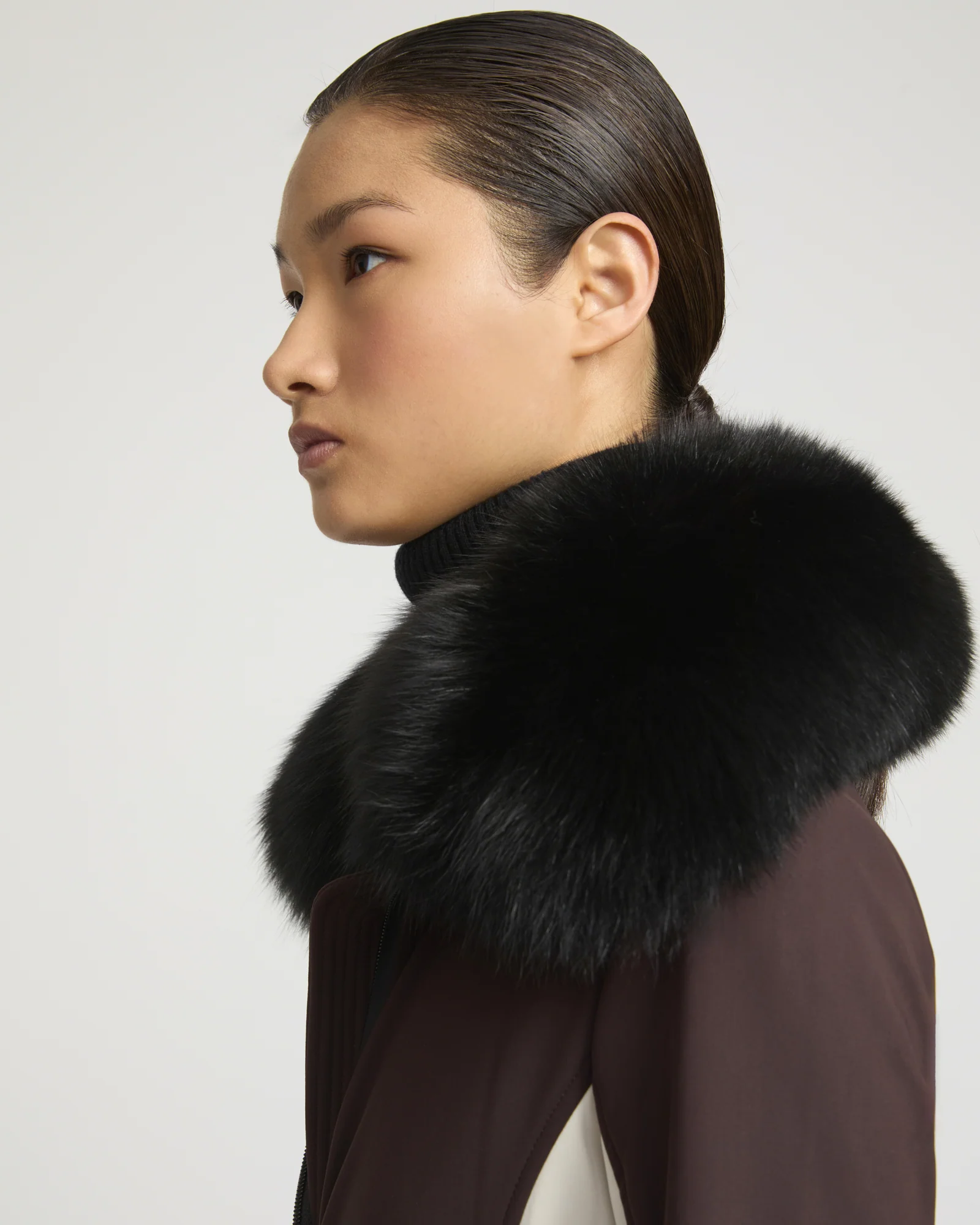 Softshell fabric jumpsuit with detachable fox fur collar – Image 4