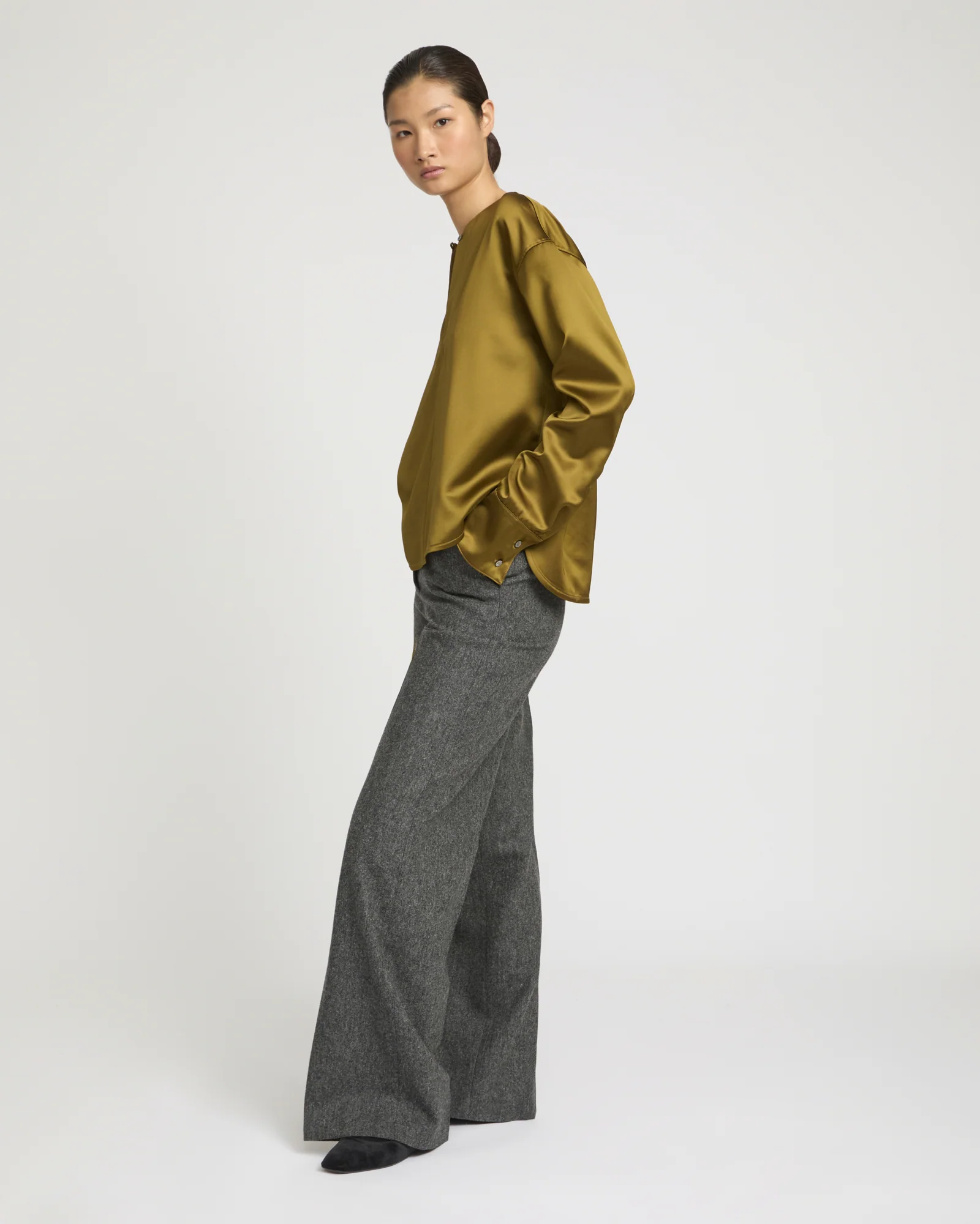 Heavy wool satin blouse – Image 3
