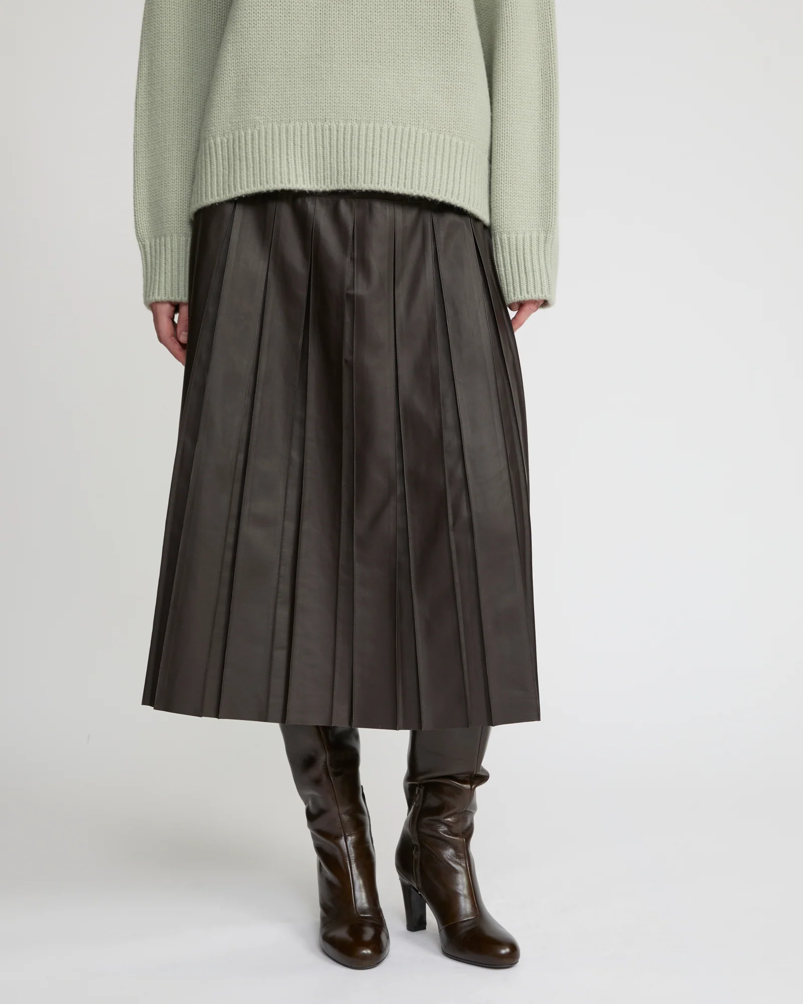 Fine lamb leather pleated skirt – Image 4