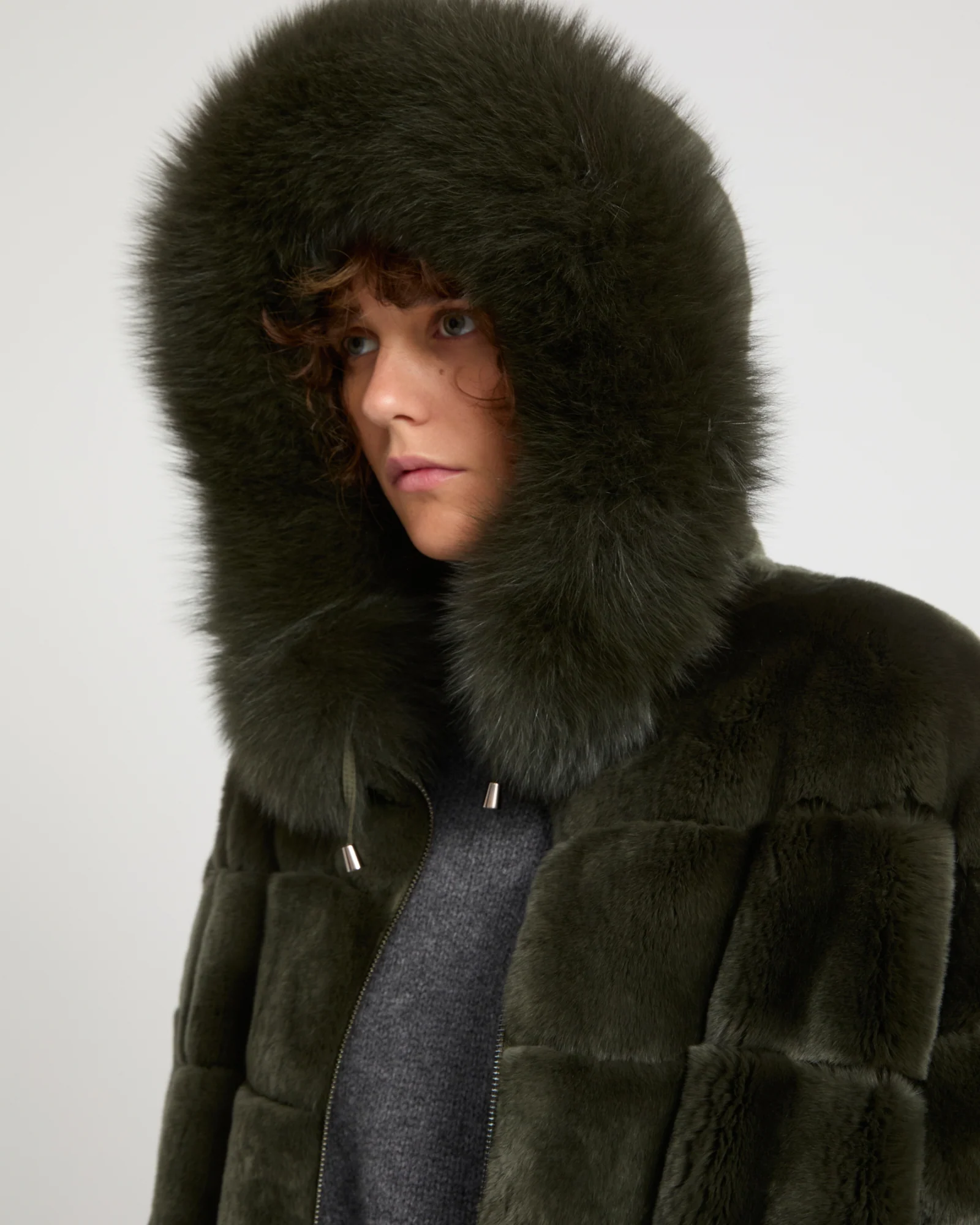 Hooded coat in technical fabric reversible rex rabbit fur – Image 3