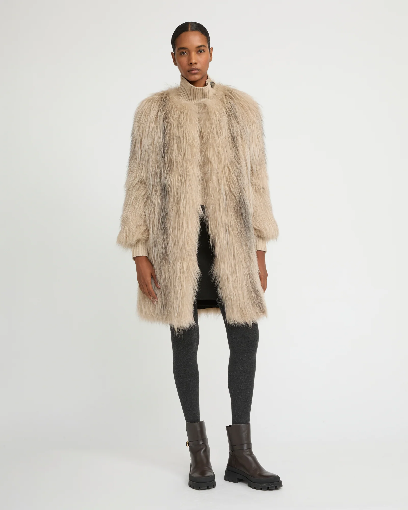 Long jacket in knitted fox fur – Image 3