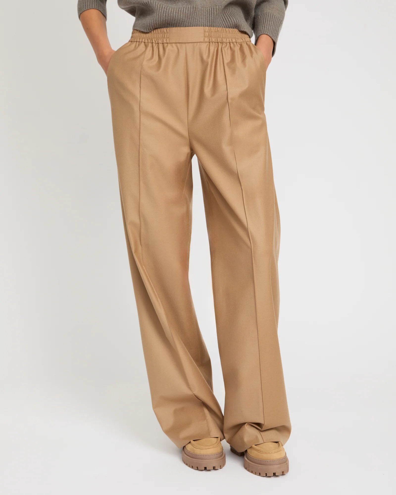 Loose fit trousers with elasticated waistband in flannel fabric – Image 3