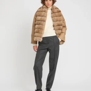 Short flannel down jacket with detachable large sable fur collar