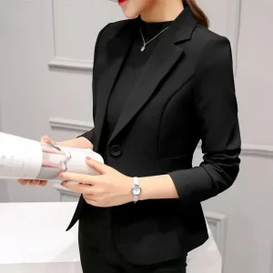 Blazer noir formel pour femme avec poches imbibées